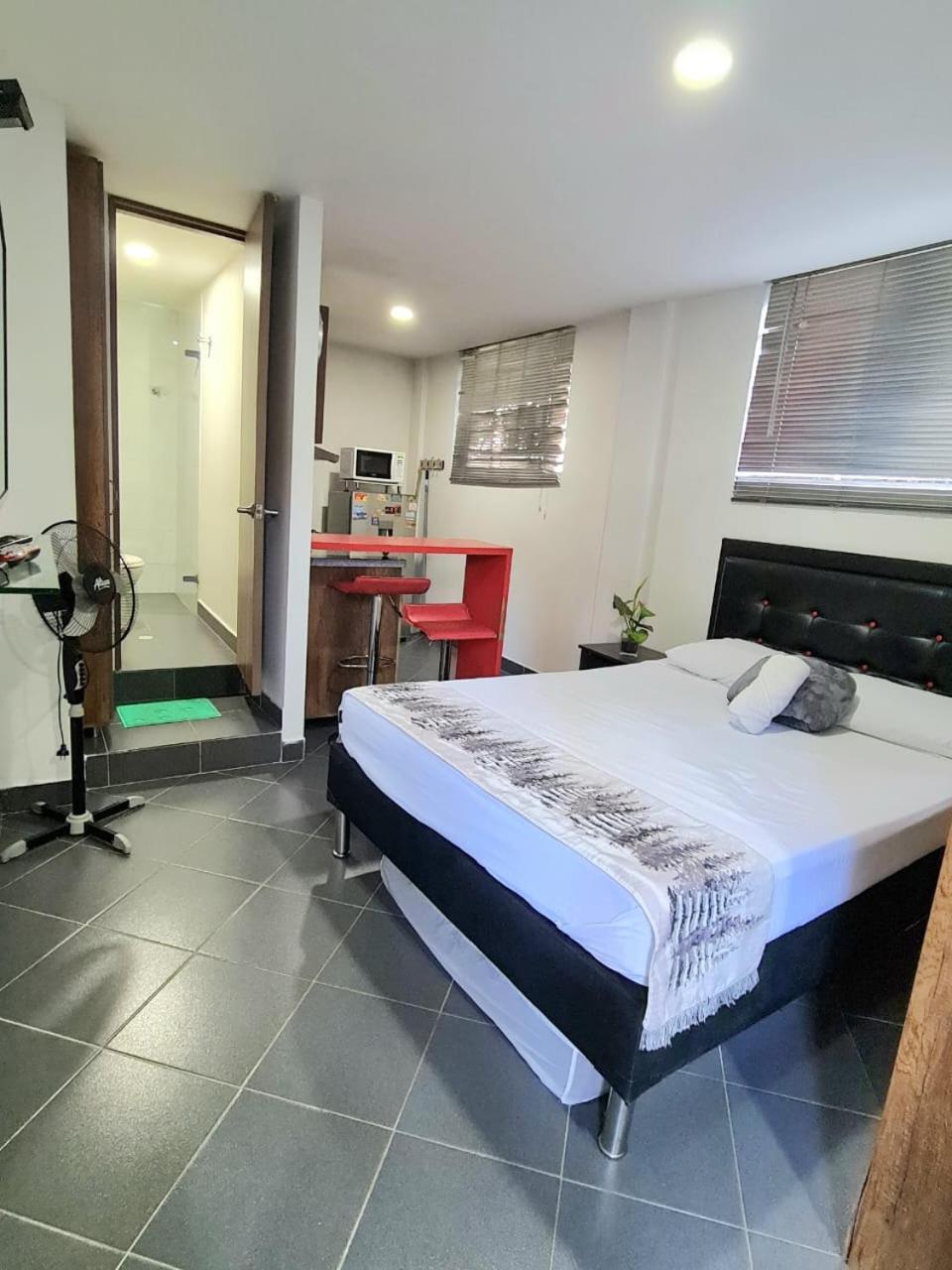 New Cozy Apartment In The Poblado, San Lucas Medellín Exteriör bild